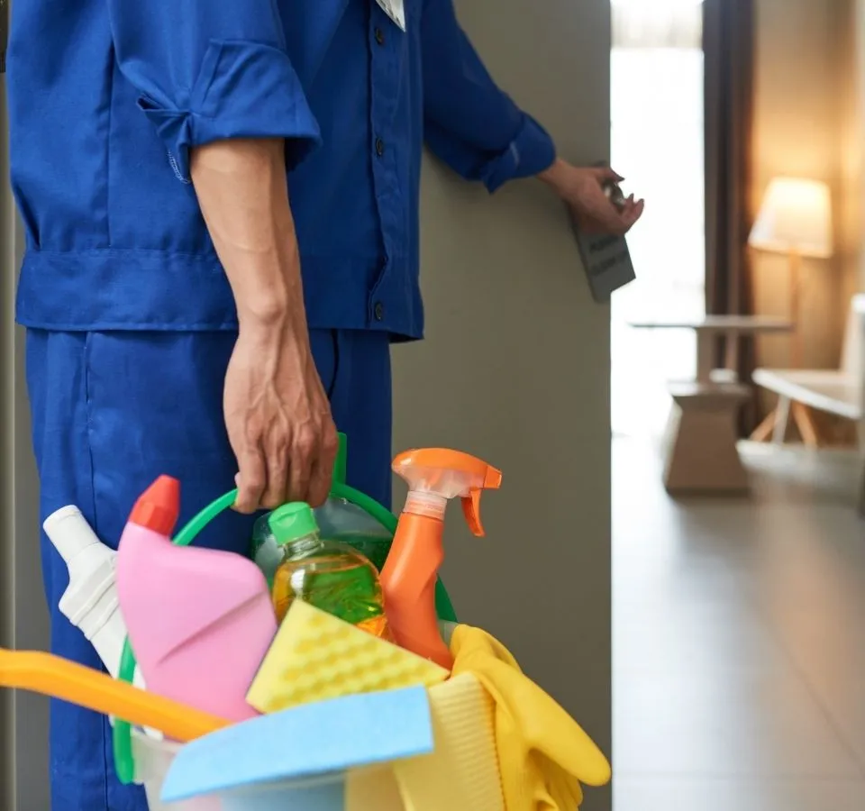 Συνεργεία καθαρισμού σπιτιών: Γιατί να τα επιλέξεις;