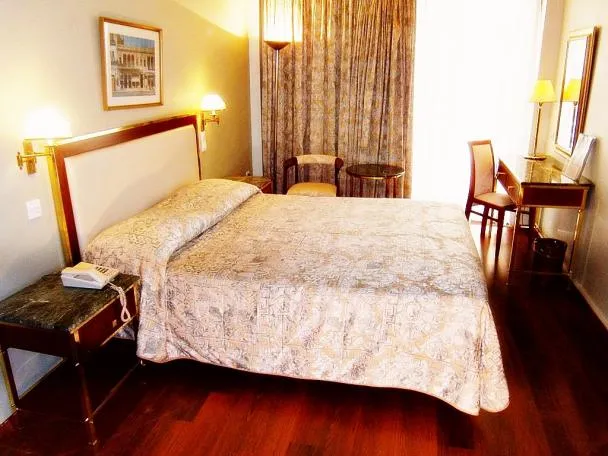ΞΕΝΟΔΟΧΕΙΟ ΙΛΙΣΙΑ ΑΕ - ILISIA HOTEL - Εικόνα 1