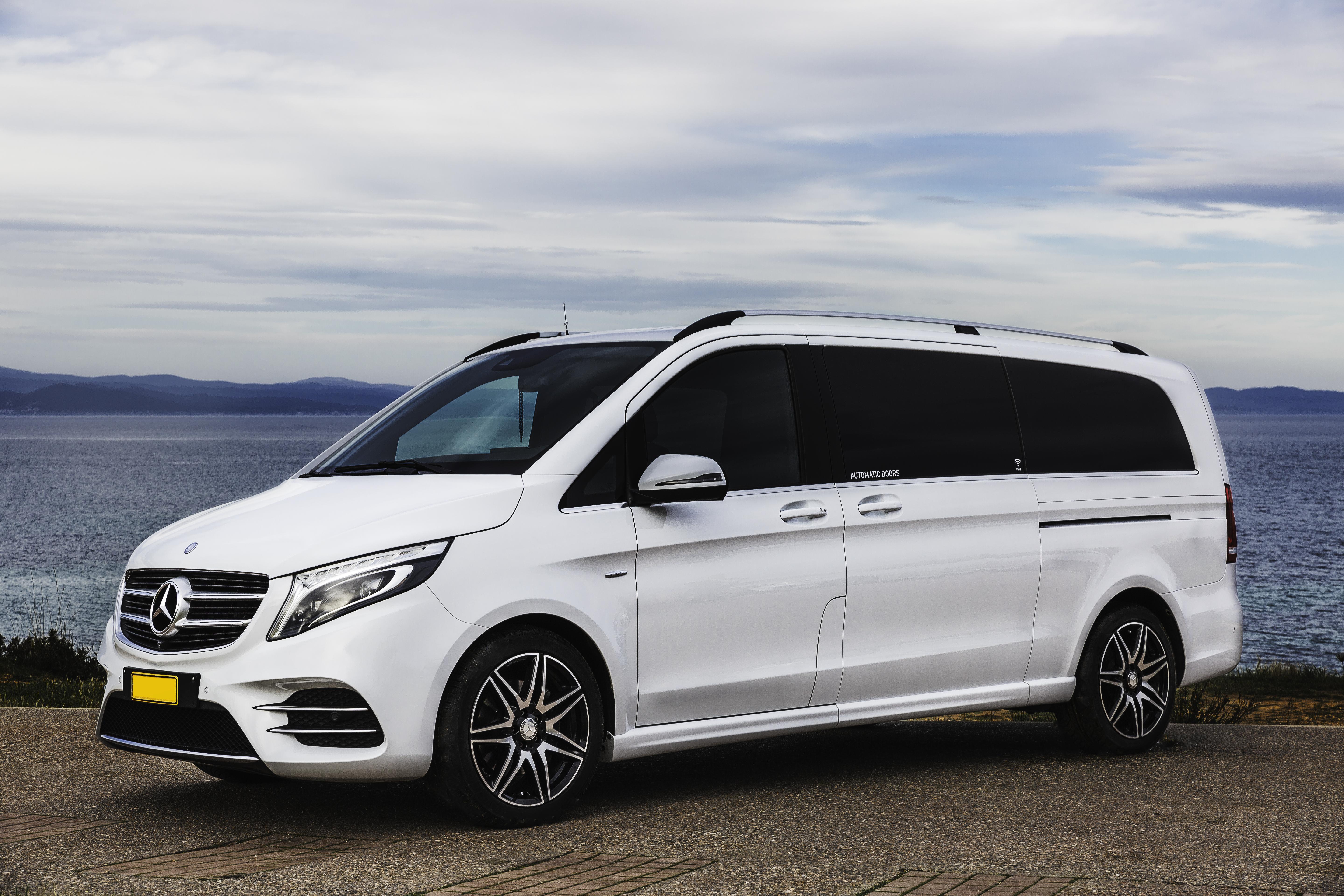 HALKIDIKI TAXIS - MINI BUS. TAXI. LIMOUSINE - Εικόνα 7