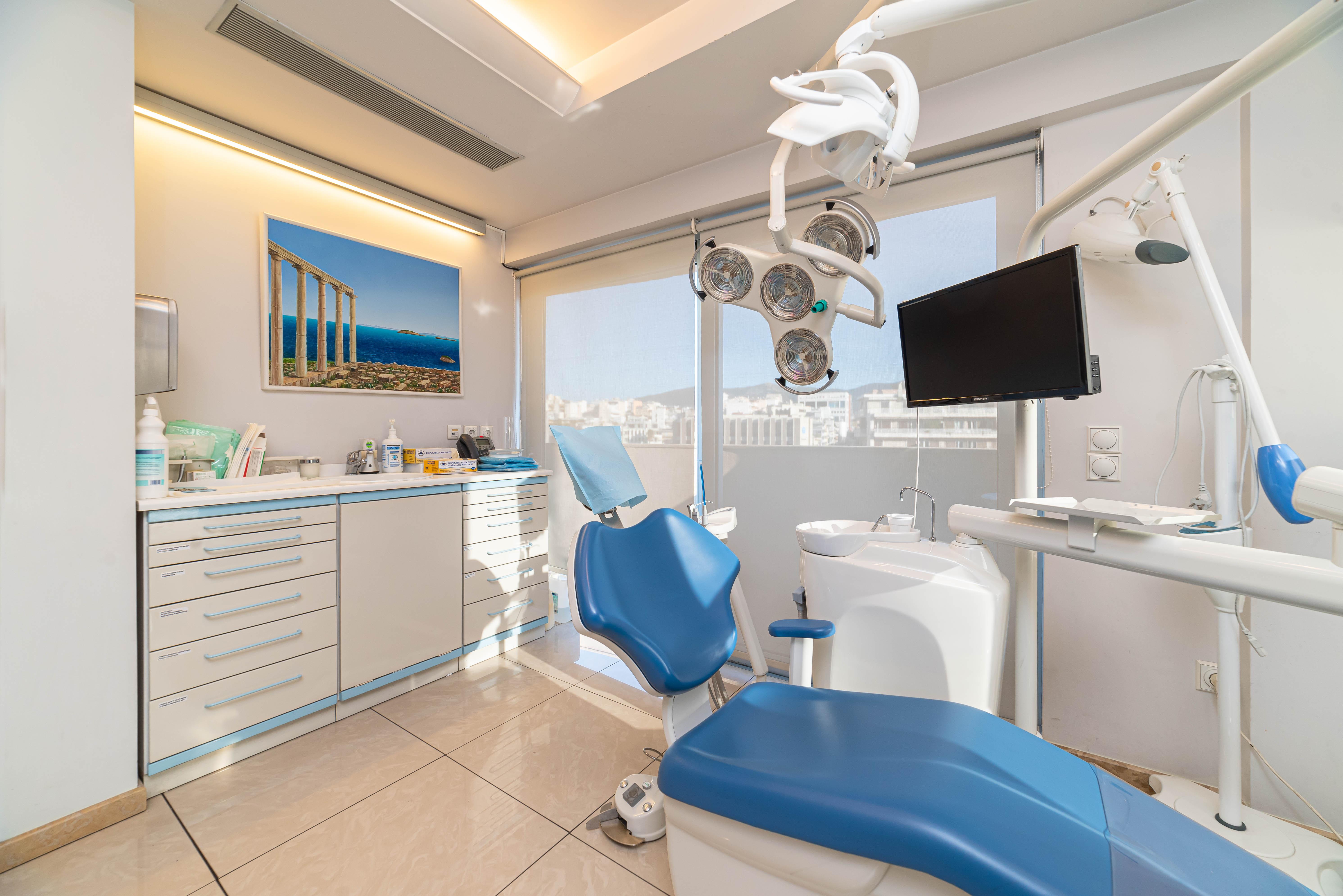 Dr. Dr. ΣΠΥΡΙΔΟΥΛΑ ΔΕΡΚΑ MD, DDS ΣΤΟΜΑΤΙΚΟΣ & ΓΝΑΘΟΠΡΟΣΩΠΙΚΟΣ ΧΕΙΡΟΥΡΓΟΣ - Εικόνα 13
