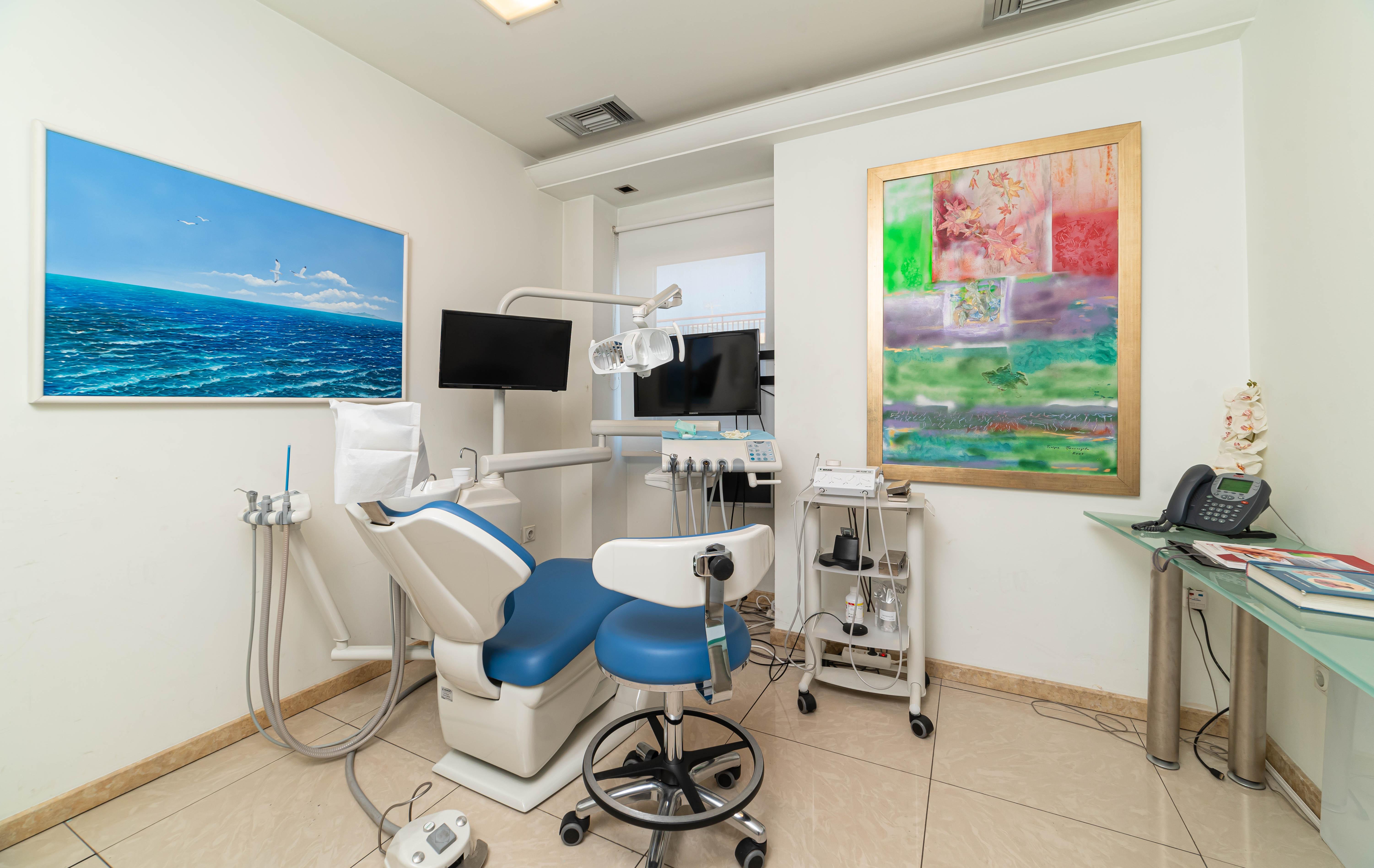 Dr. Dr. ΣΠΥΡΙΔΟΥΛΑ ΔΕΡΚΑ MD, DDS ΣΤΟΜΑΤΙΚΟΣ & ΓΝΑΘΟΠΡΟΣΩΠΙΚΟΣ ΧΕΙΡΟΥΡΓΟΣ - Εικόνα 8