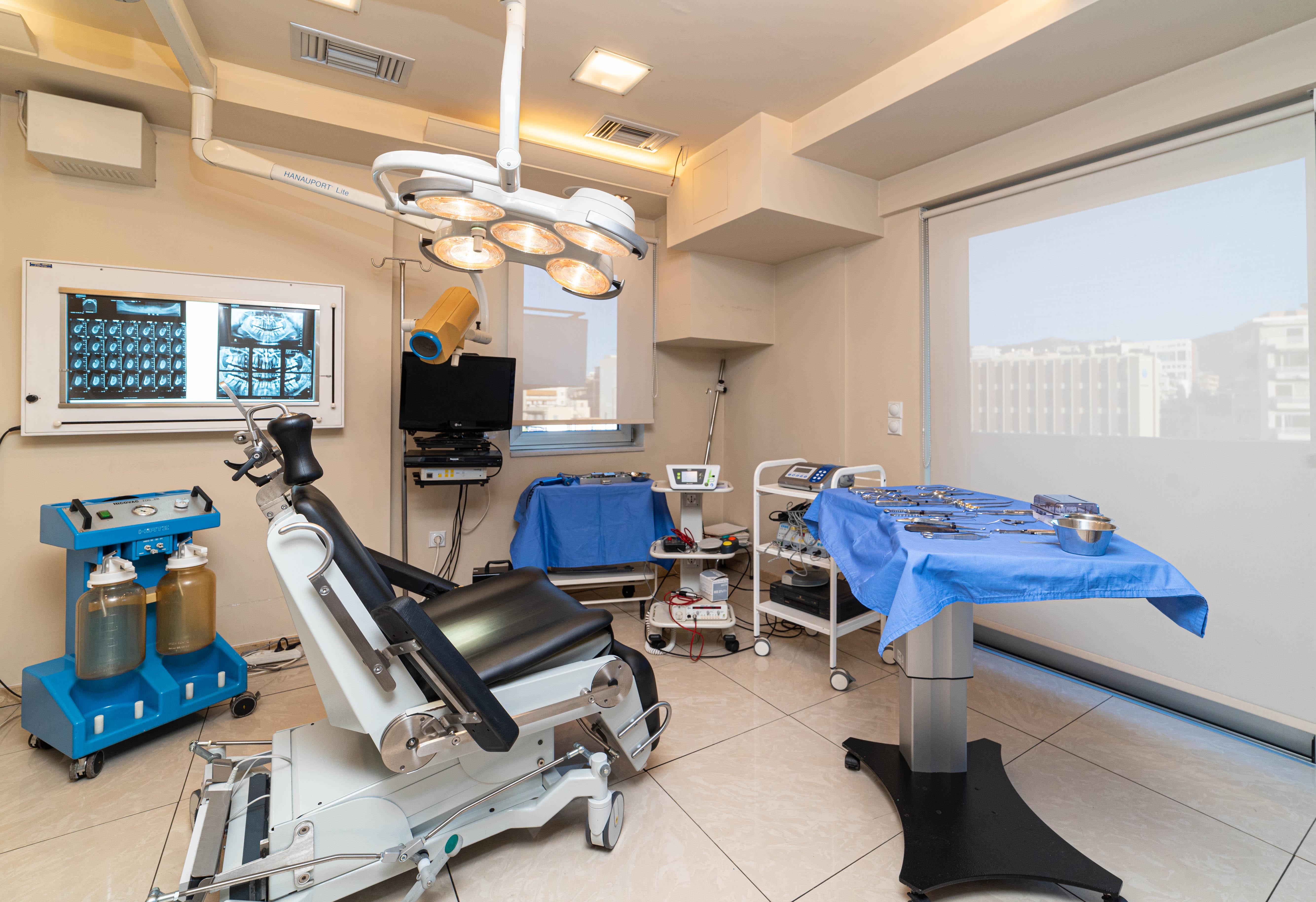 Dr. Dr. ΣΠΥΡΙΔΟΥΛΑ ΔΕΡΚΑ MD, DDS ΣΤΟΜΑΤΙΚΟΣ & ΓΝΑΘΟΠΡΟΣΩΠΙΚΟΣ ΧΕΙΡΟΥΡΓΟΣ - Εικόνα 5