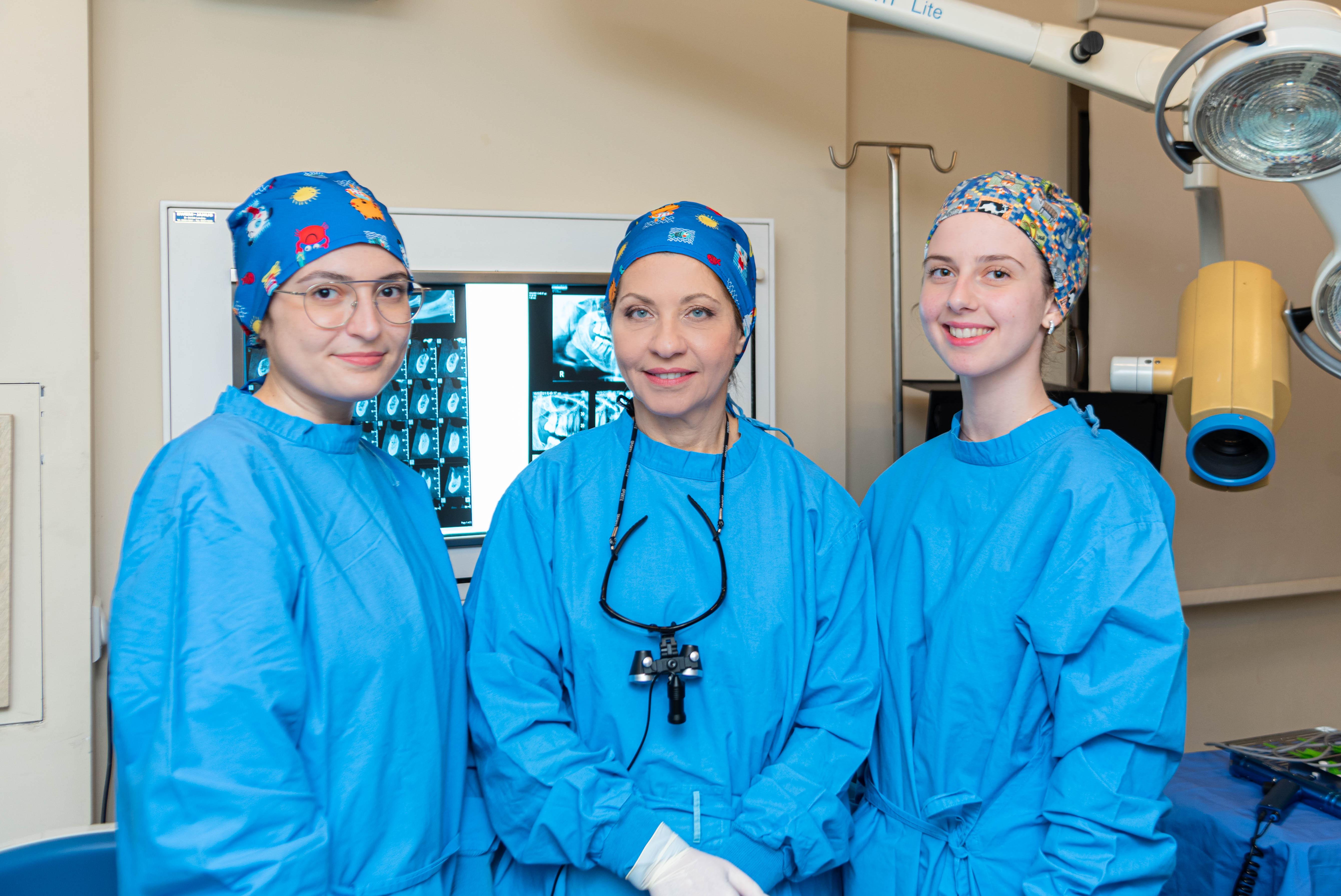 Dr. Dr. ΣΠΥΡΙΔΟΥΛΑ ΔΕΡΚΑ MD, DDS ΣΤΟΜΑΤΙΚΟΣ & ΓΝΑΘΟΠΡΟΣΩΠΙΚΟΣ ΧΕΙΡΟΥΡΓΟΣ - Εικόνα 11