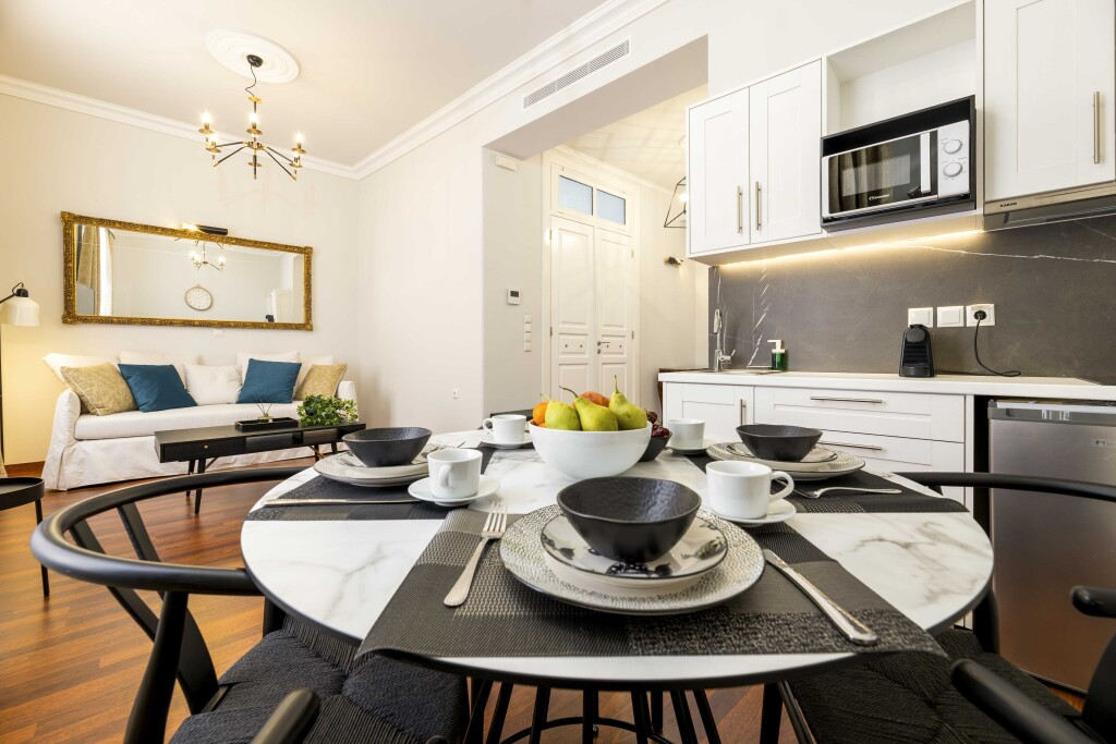 ΚΩΝΣΤΑΝΤΙΝΟΣ ΒΑΣΙΛΑΚΗΣ - ASTY LUXURY APARTMENTS - Εικόνα 1