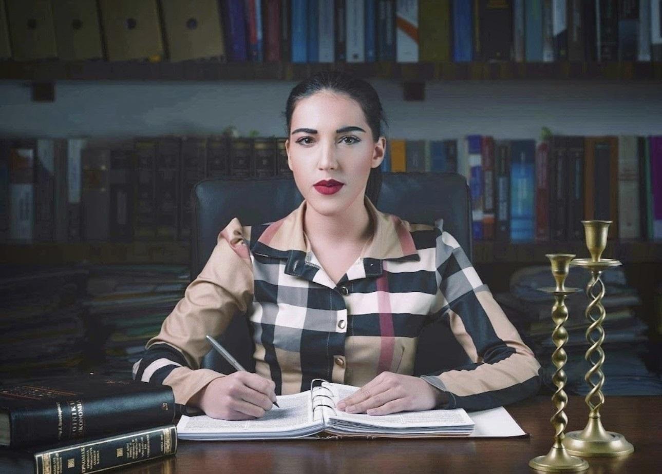 ΒΑΣΙΛΙΚΗ ΜΑΛΛΙΑΡΟΥ ΠΟΙΝΙΚΟΛΟΓΟΣ-ΔΙΚΗΓΟΡΟΣ - Εικόνα 1
